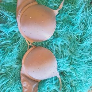 Victorias Secret, Miraculous Plunge 34B